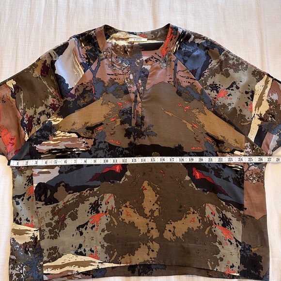 Devernois Abstract Print Silk Blouse - Picture 12 of 13